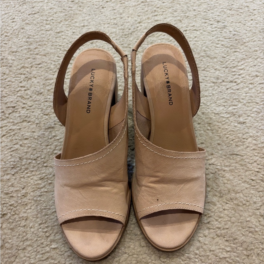 Lucky Brand Women's Beige Slingback Sandals